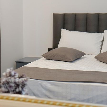 Hotel Celaj Vlorë Extérieur photo