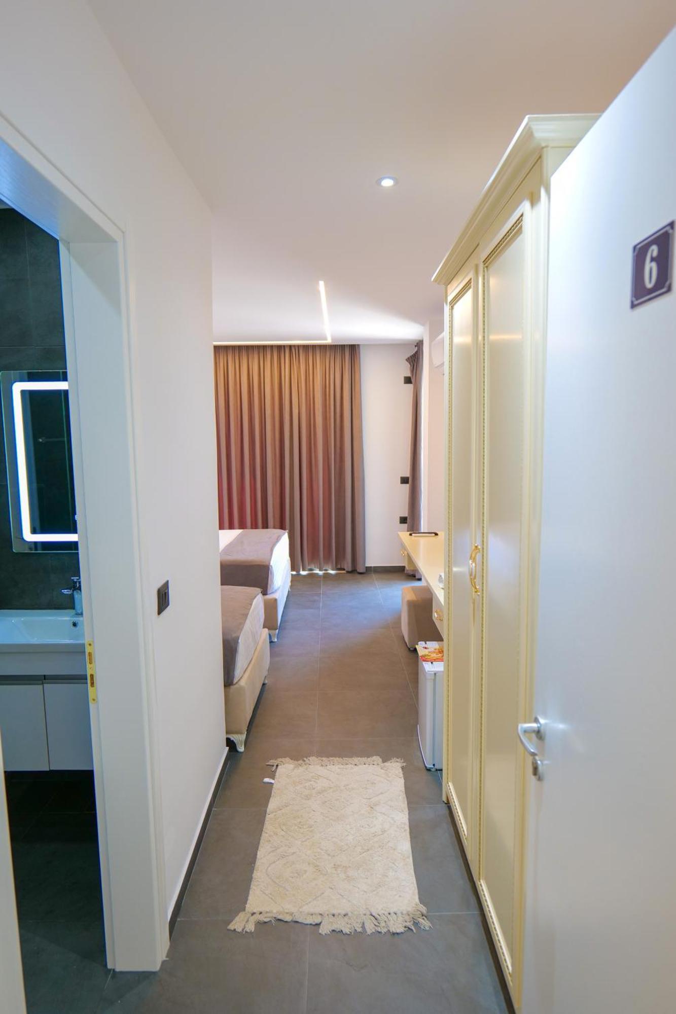 Hotel Celaj Vlorë Extérieur photo