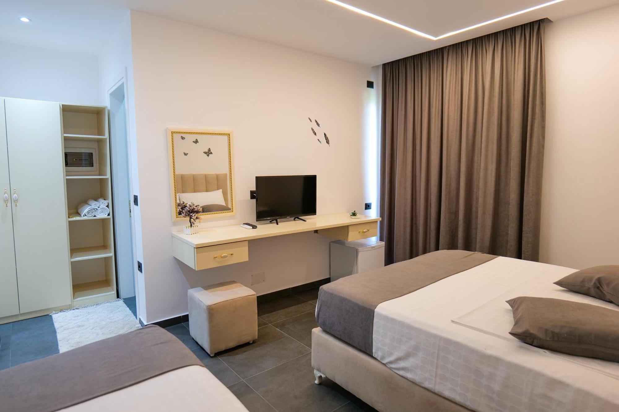 Hotel Celaj Vlorë Extérieur photo