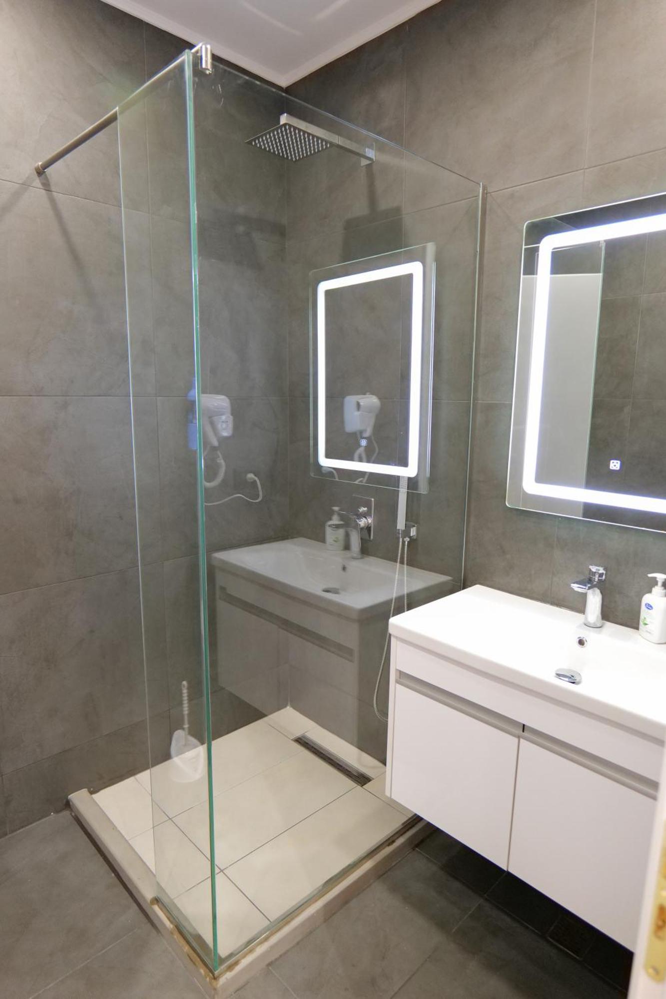 Hotel Celaj Vlorë Extérieur photo