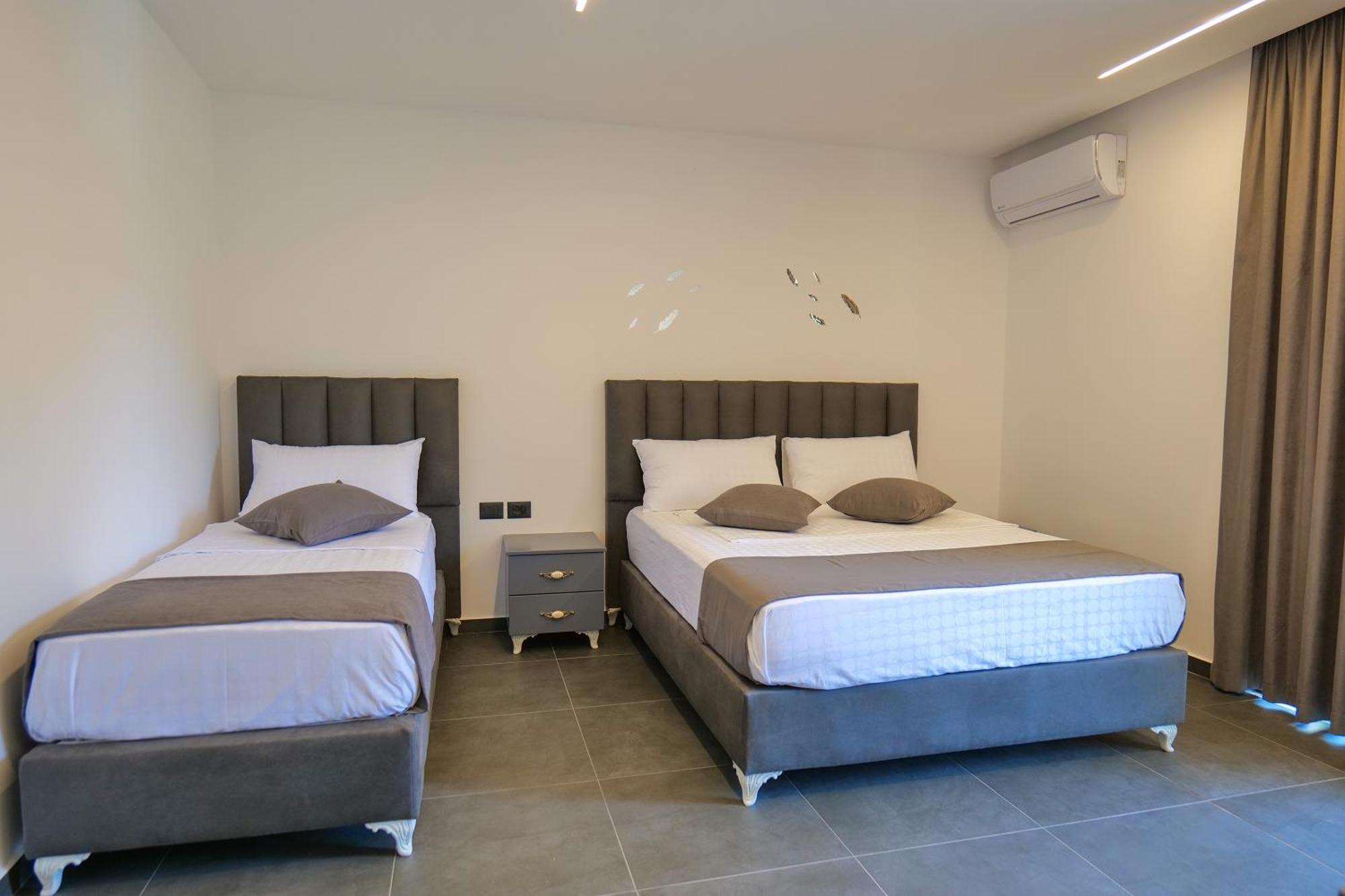 Hotel Celaj Vlorë Extérieur photo