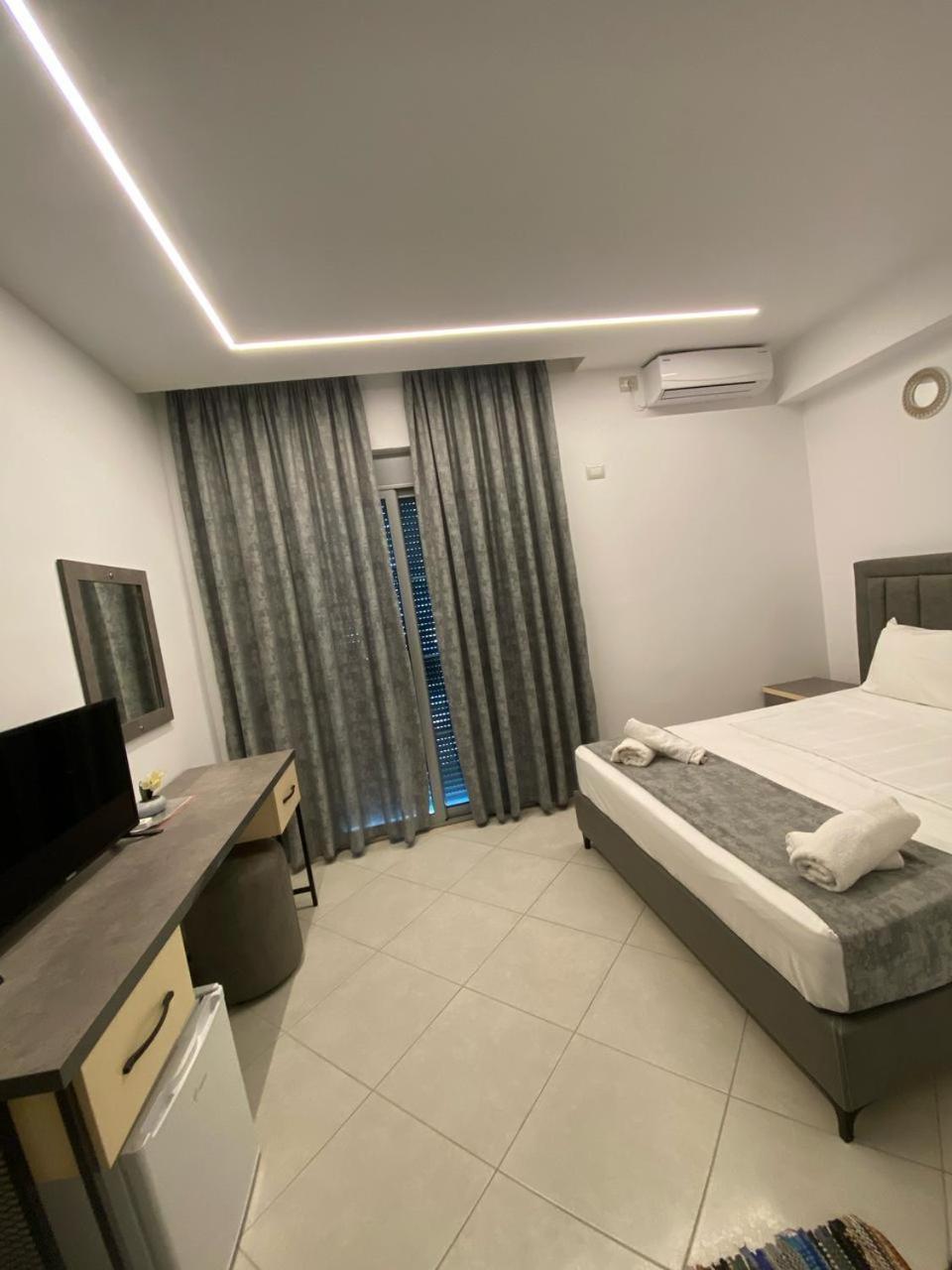 Hotel Celaj Vlorë Extérieur photo